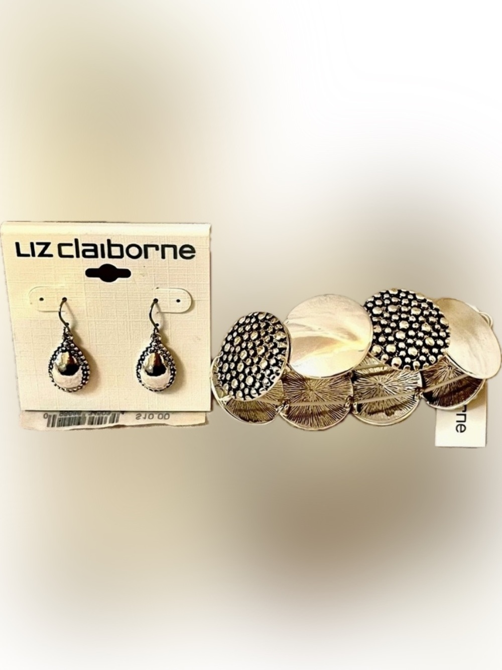 NWT Liz Claiborne Silver Teardrop Pierced Earrings & Disc Stretch Bracelet Set